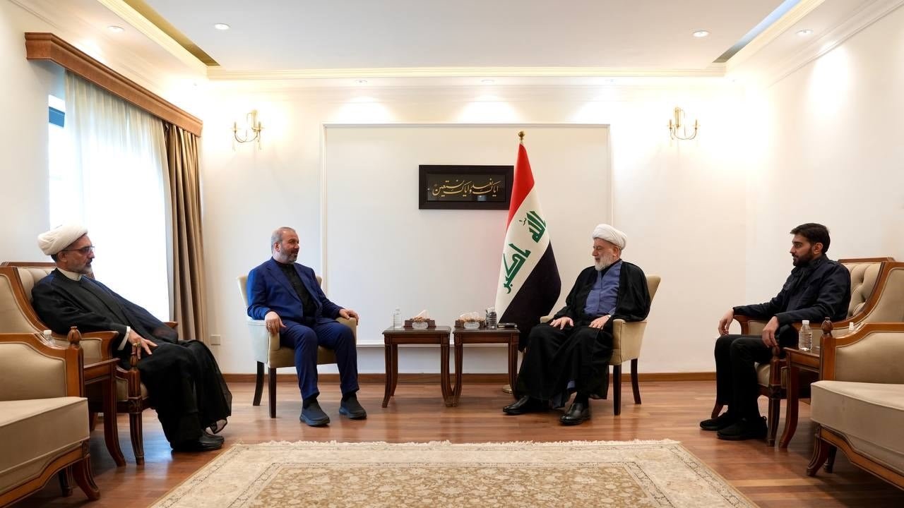 السيد الخامنئي يرسل برسالة الى الشيخ حمودي