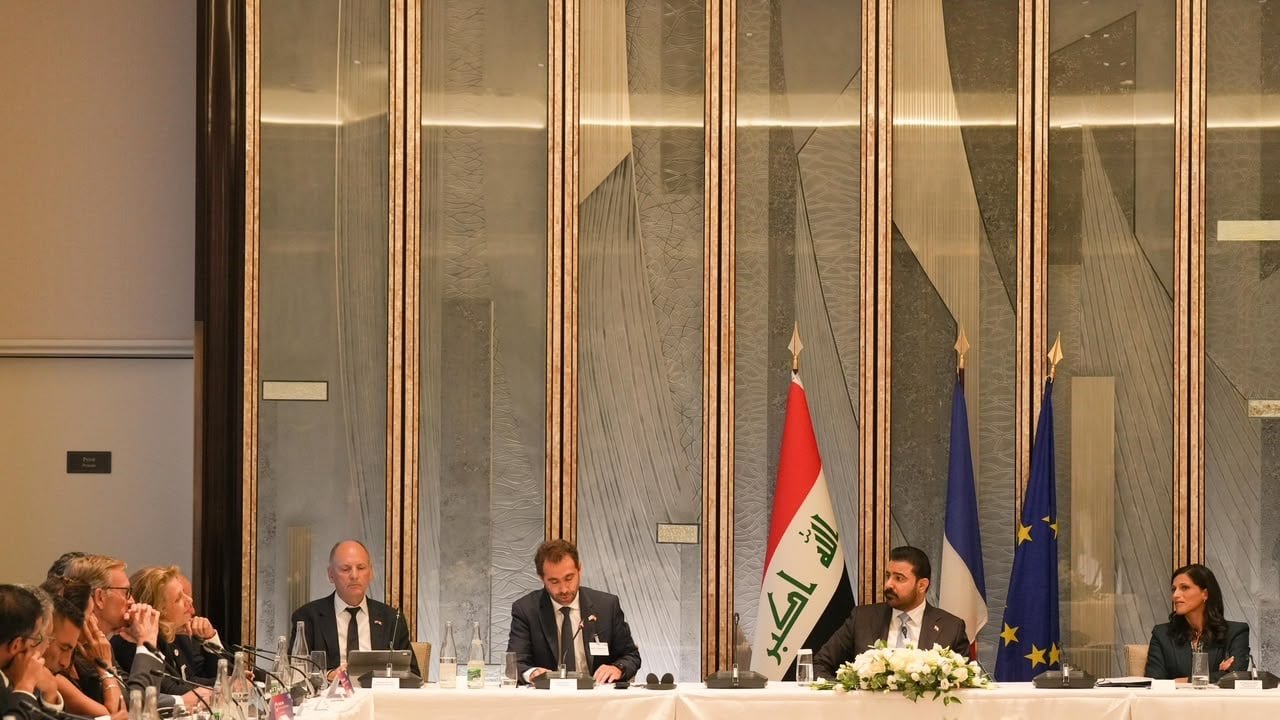 الزيدي يتحدث من باريس عن طريق التنمية ورفع انتاج العراق من النفط |…