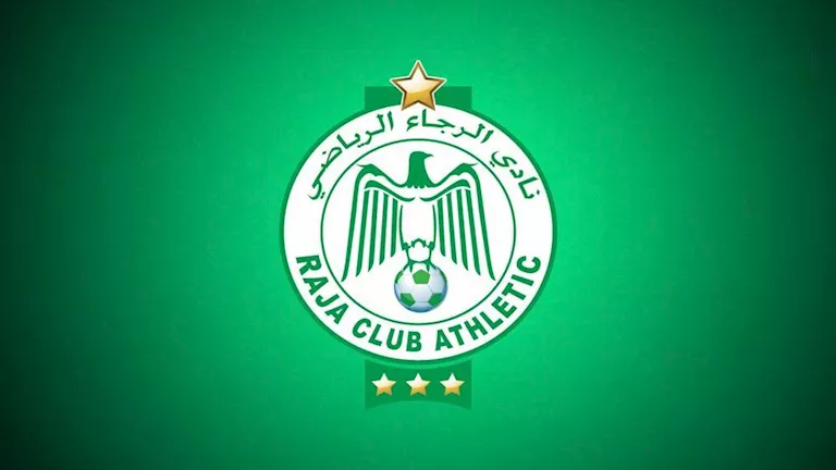 منافس الأهلي.. الرجاء المغربي يدعم جهازه الفني بعنصر جديد
